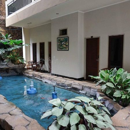 Maktal Hotel Mataram Buitenkant foto