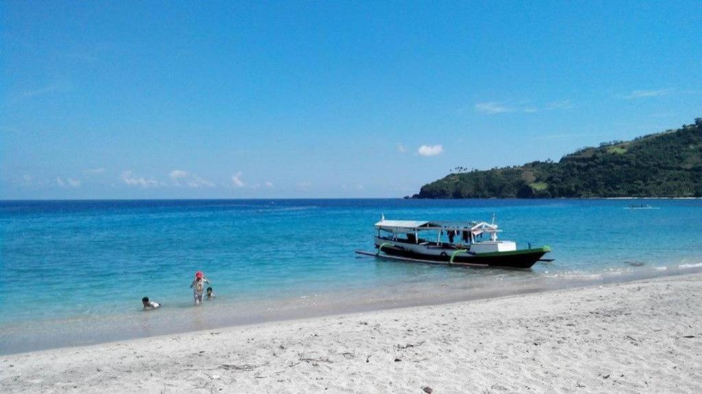 Maktal Hotel Mataram Buitenkant foto