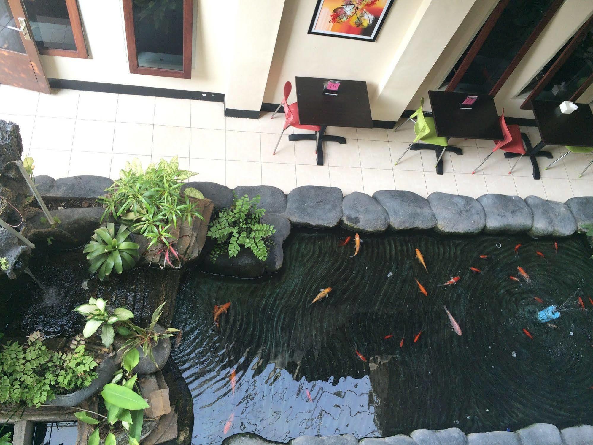 Maktal Hotel Mataram Buitenkant foto