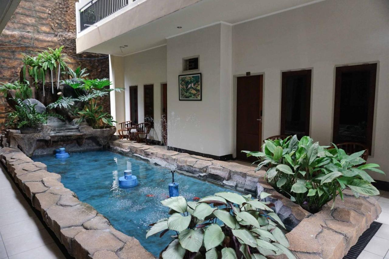 Maktal Hotel Mataram Buitenkant foto