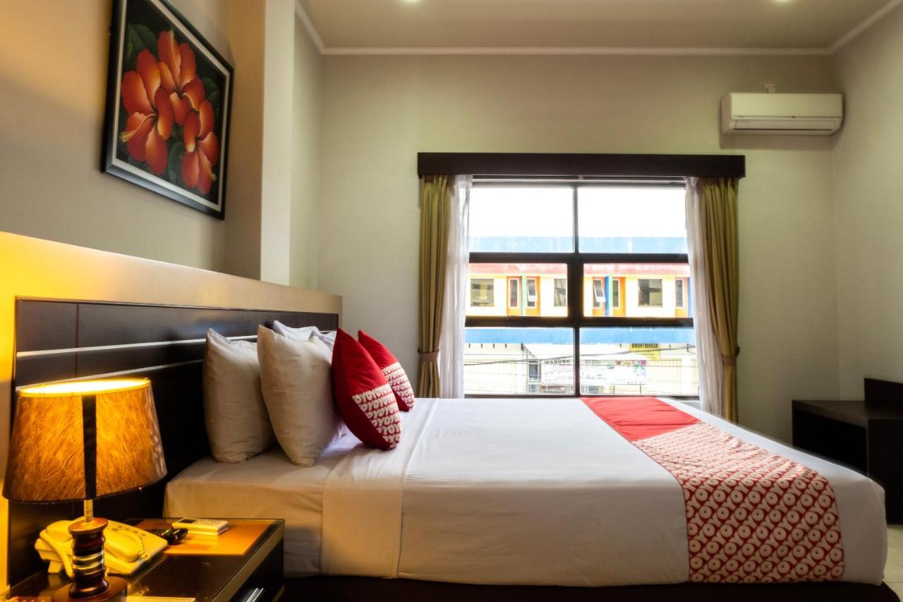 Maktal Hotel Mataram Buitenkant foto