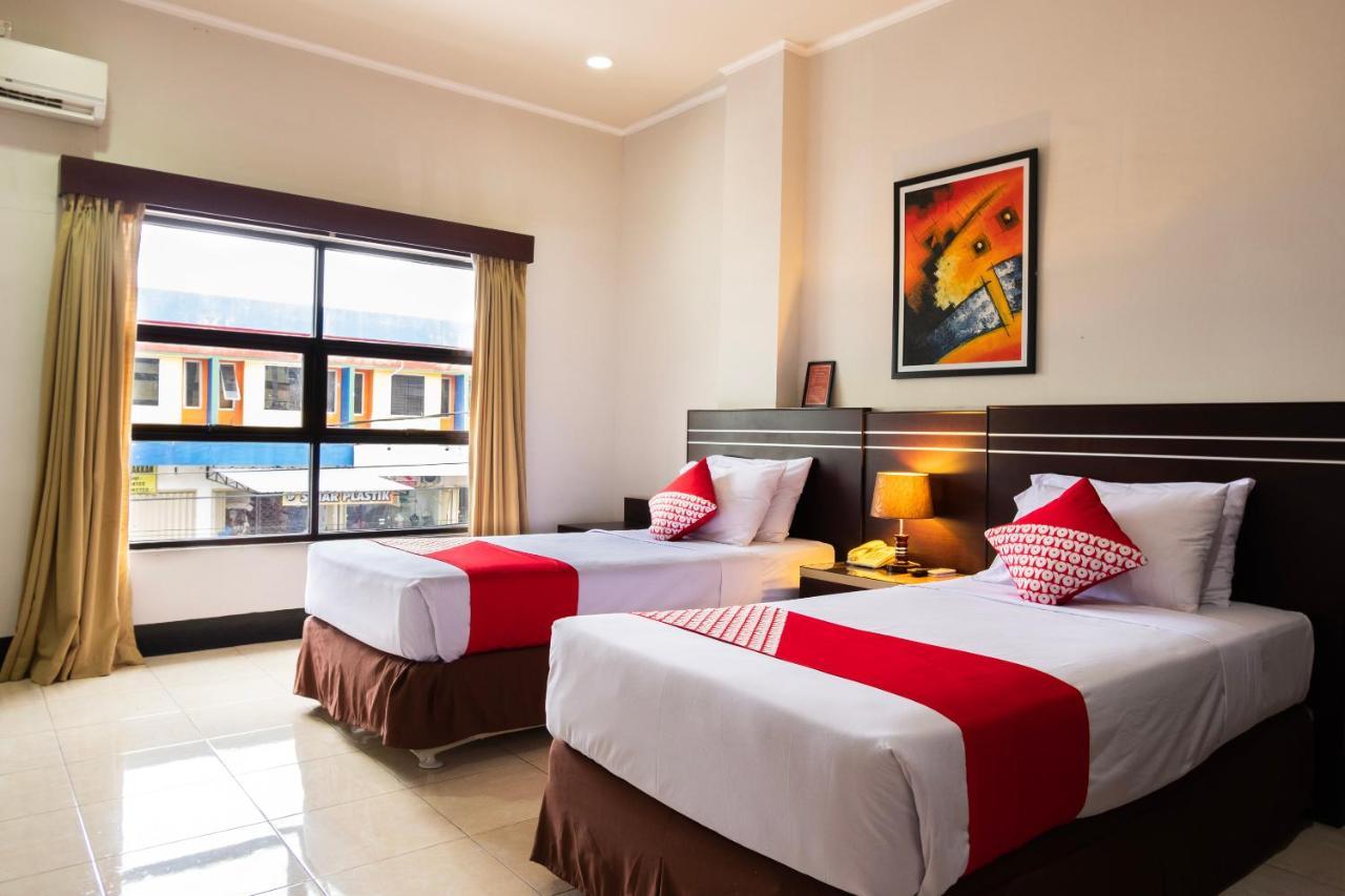 Maktal Hotel Mataram Buitenkant foto