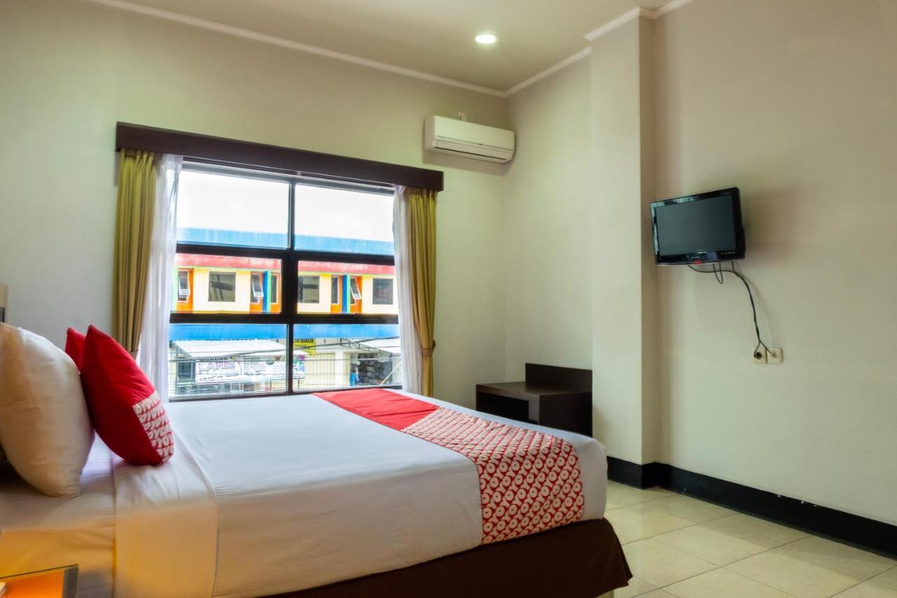 Maktal Hotel Mataram Buitenkant foto